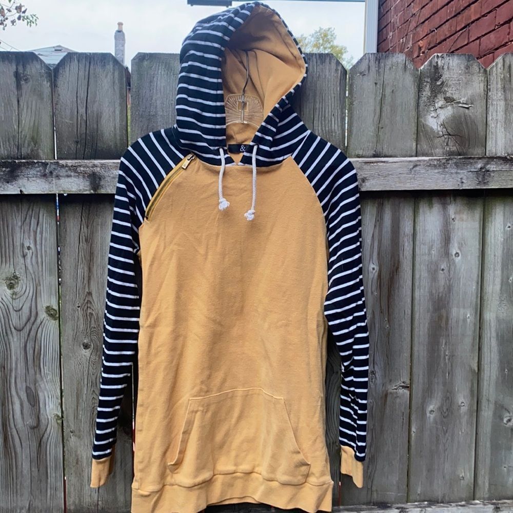 Striped hoodie sz. M